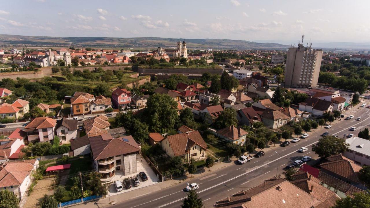 Отель Ave, Alba! Алба-Юлия Экстерьер фото