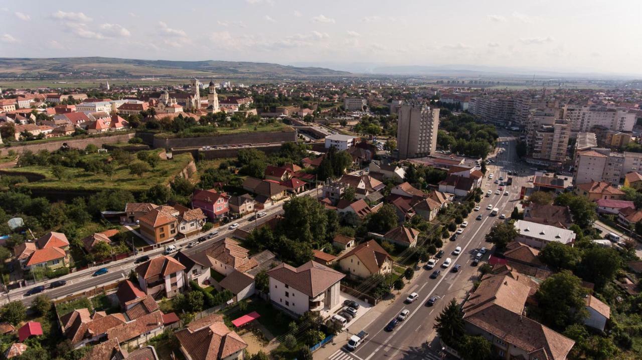 Отель Ave, Alba! Алба-Юлия Экстерьер фото